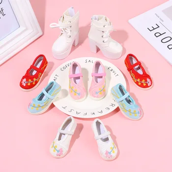 Moda Bordados Boneca Sapatos de Couro PU em Miniatura de Alta Ajuste de Calcanhar Para 60cm Boneca, Botas de 1/3 Roupas de Boneca Acessórios Brinquedos