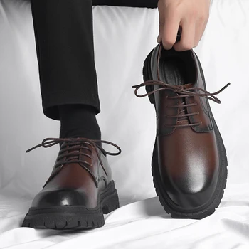 Versátil Conforto Homens Sapatos Sapatos Casuais Homens Genuíno Sapatos De Couro, Botas De Trabalho De Negócios Trajeto Diário Do Dedo Do Pé Redondo Grossos Sapatos Com Solas